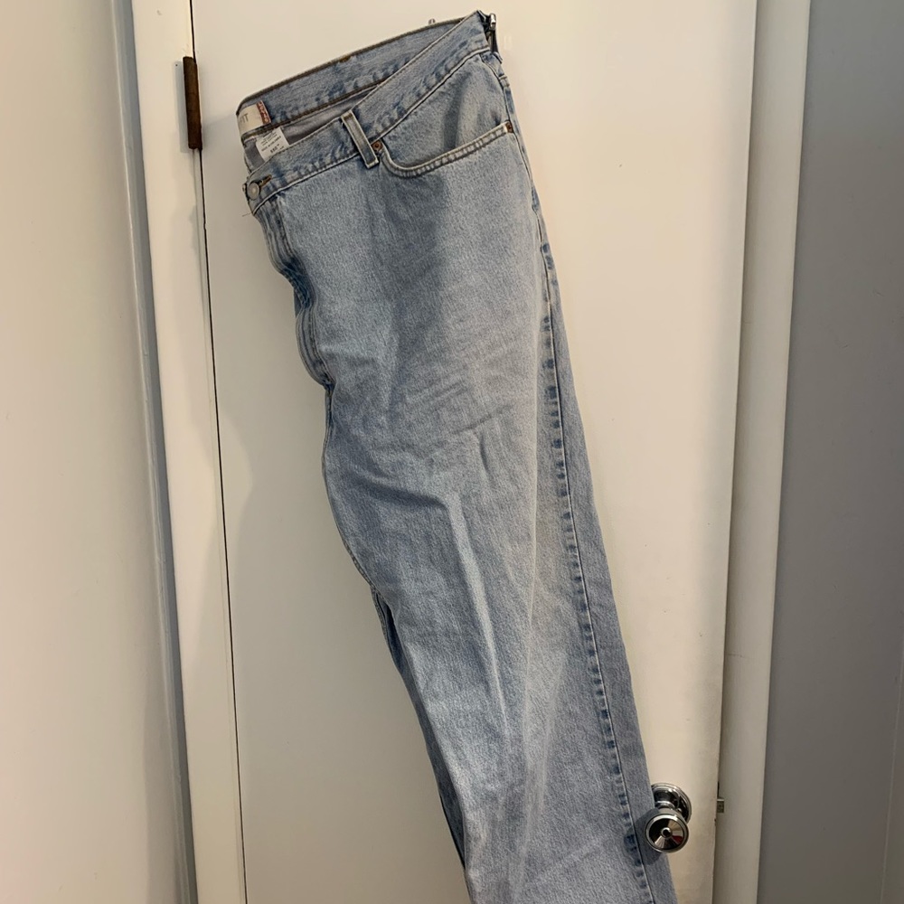 Levi’s straight leg jeans